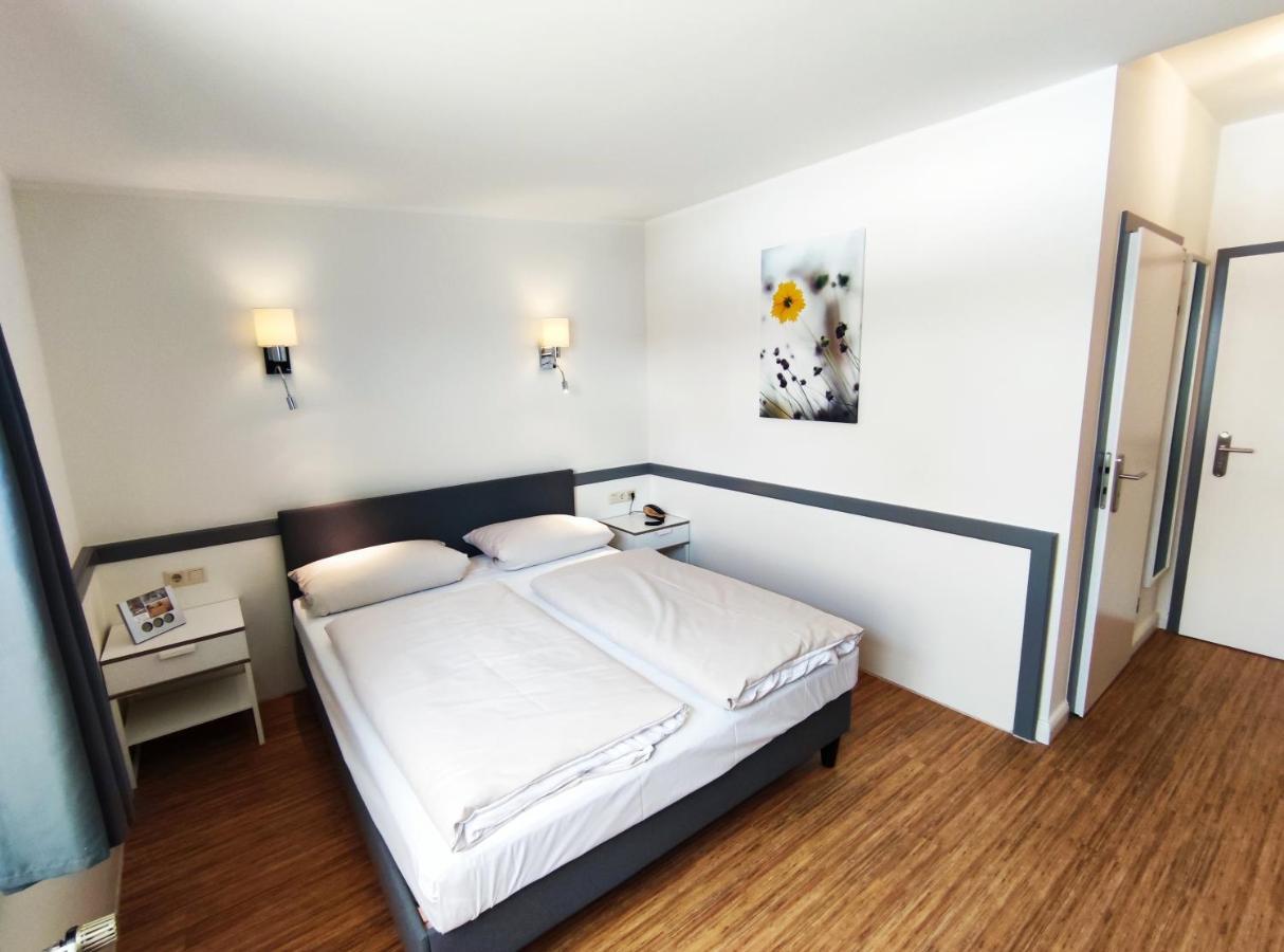 Schaefers Hotel, Self-Check-In, Cafe Und Baecker Am Hotel Vechta Kültér fotó